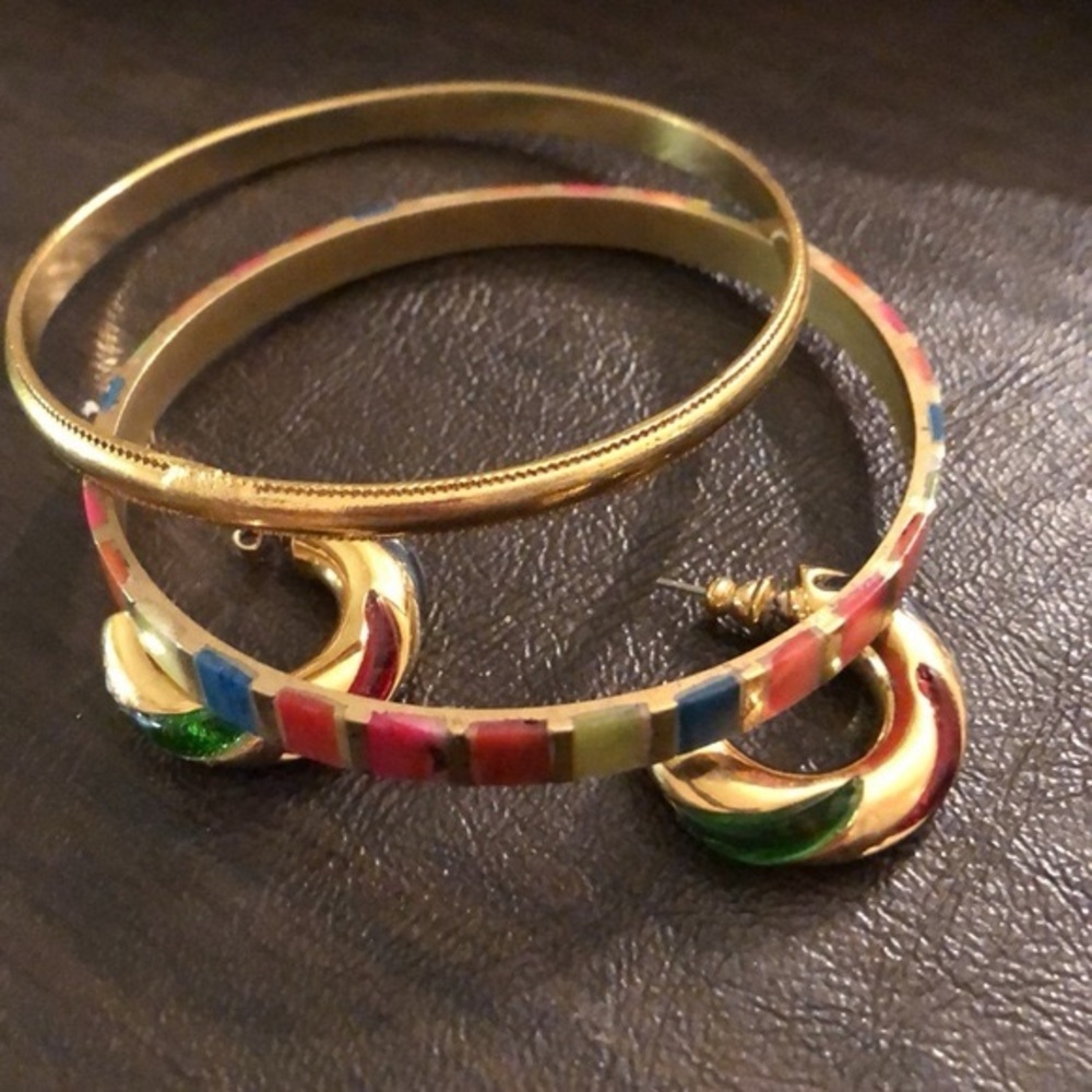 Gorgeous gold tone bracelets with coloured earrings bundle
